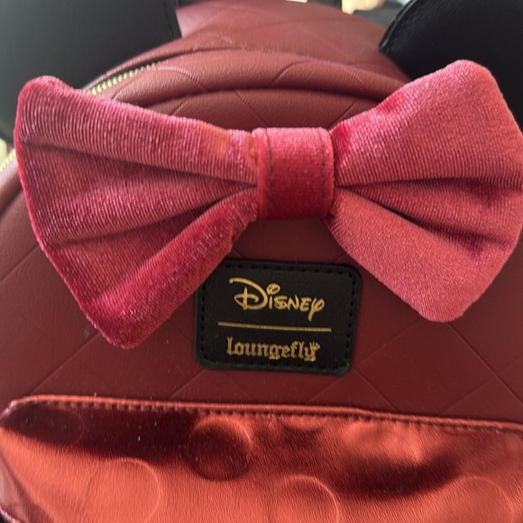 Loungefly New with Tag/Bag backpack Minnie Mouse Black & Burgundy Quilted Disney - Picture 9 of 11